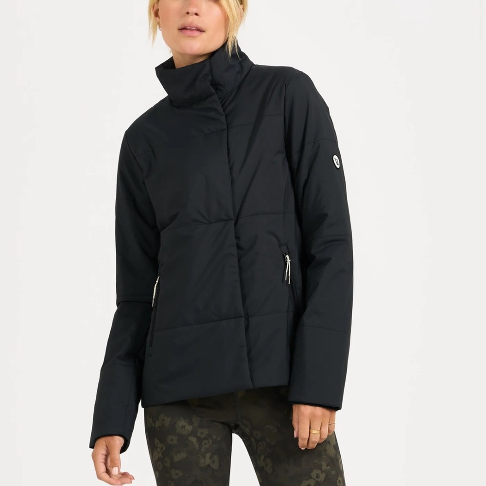 RARE AND NWOT VUORI Shasta insulated jacket 2.0 with camo inside size small